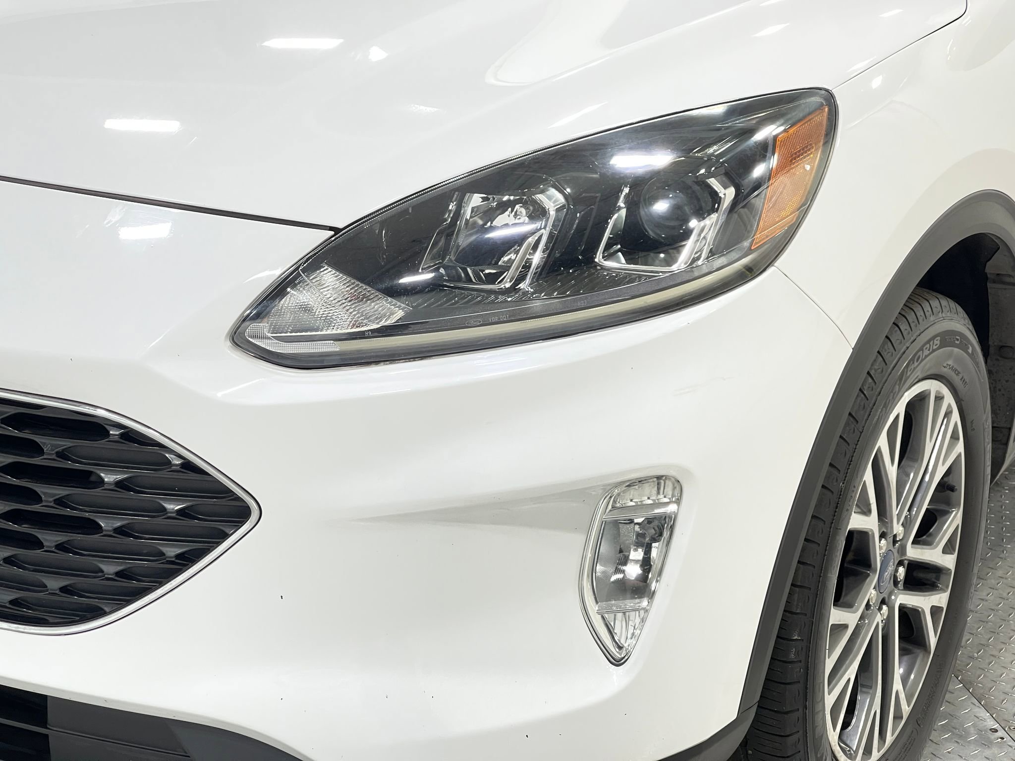 Used 2020 Ford Escape SEL image 32