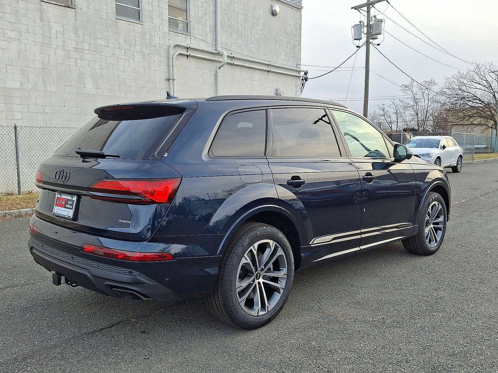 New 2026 Audi Q7 2.0T Premium image 11