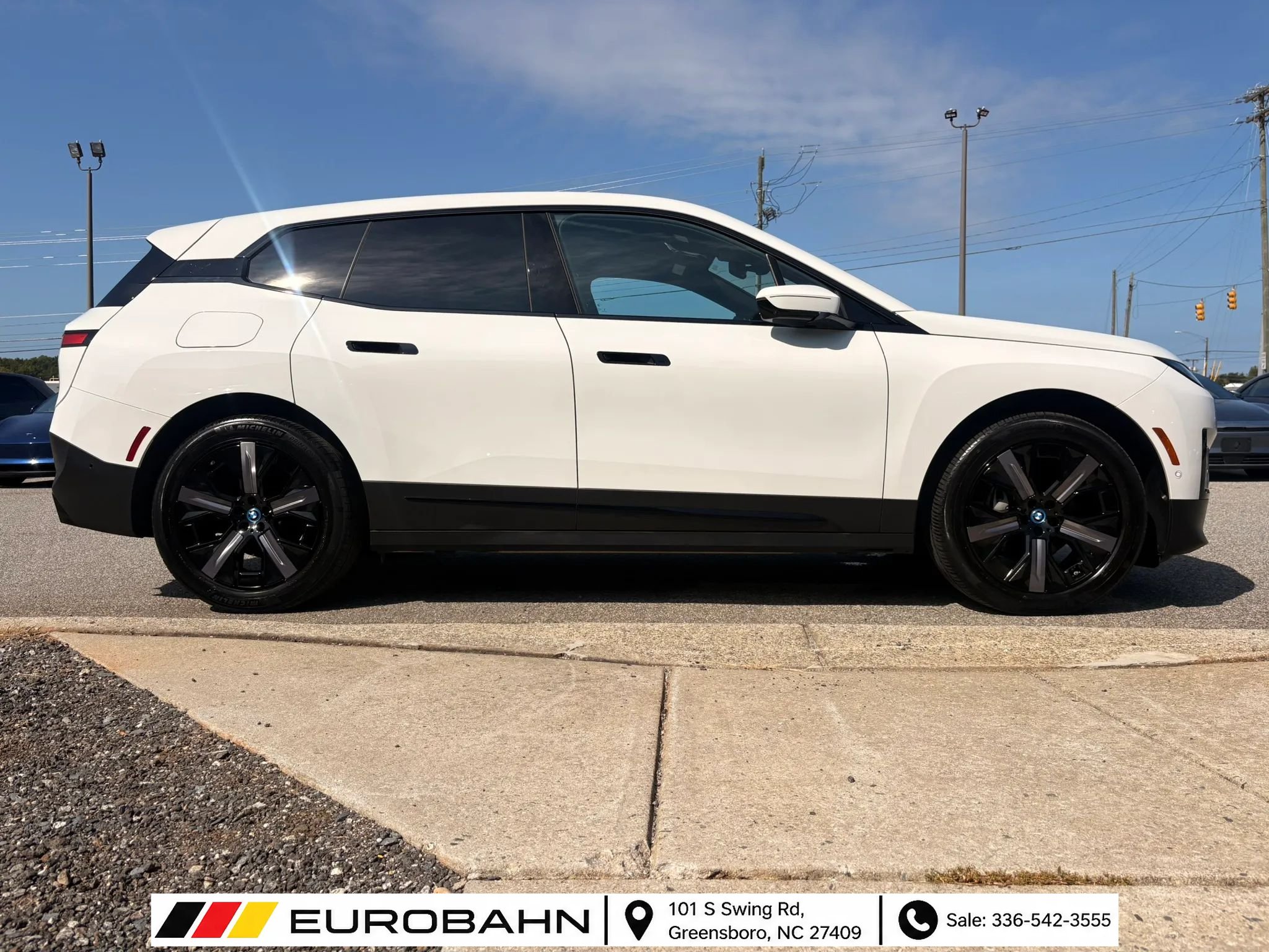Used 2024 BMW iX xDrive50 AWD/4WD image 26