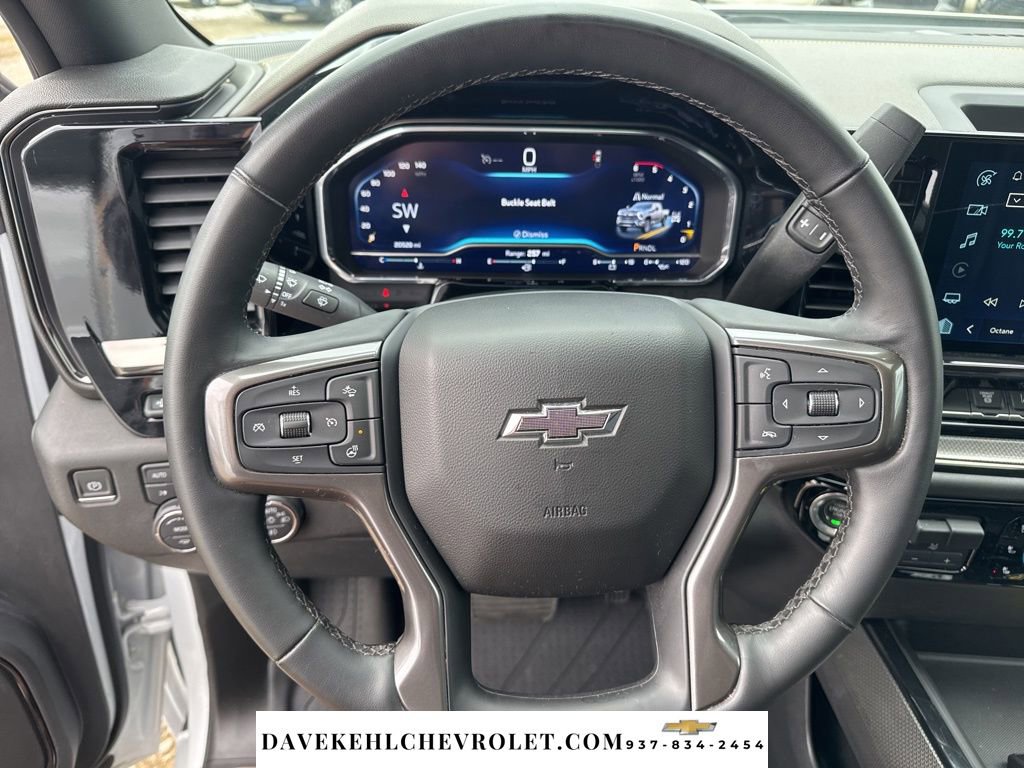 Used 2024 Chevrolet Silverado 2500 ZR2 w/ Technology Package image 11