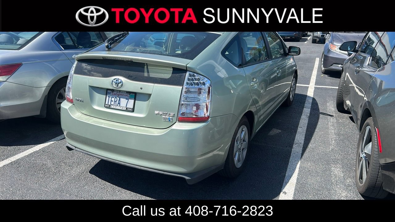 Used 2007 Toyota Prius w/ Pkg 5 FWD image 2