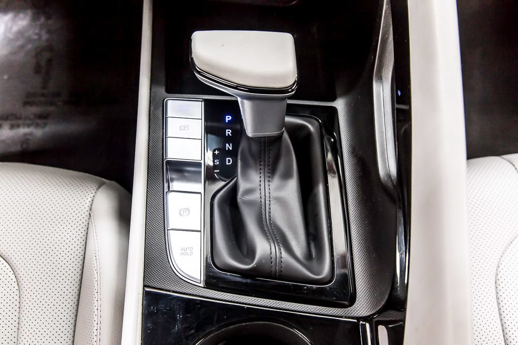 Used 2025 Hyundai Elantra Limited FWD image 37