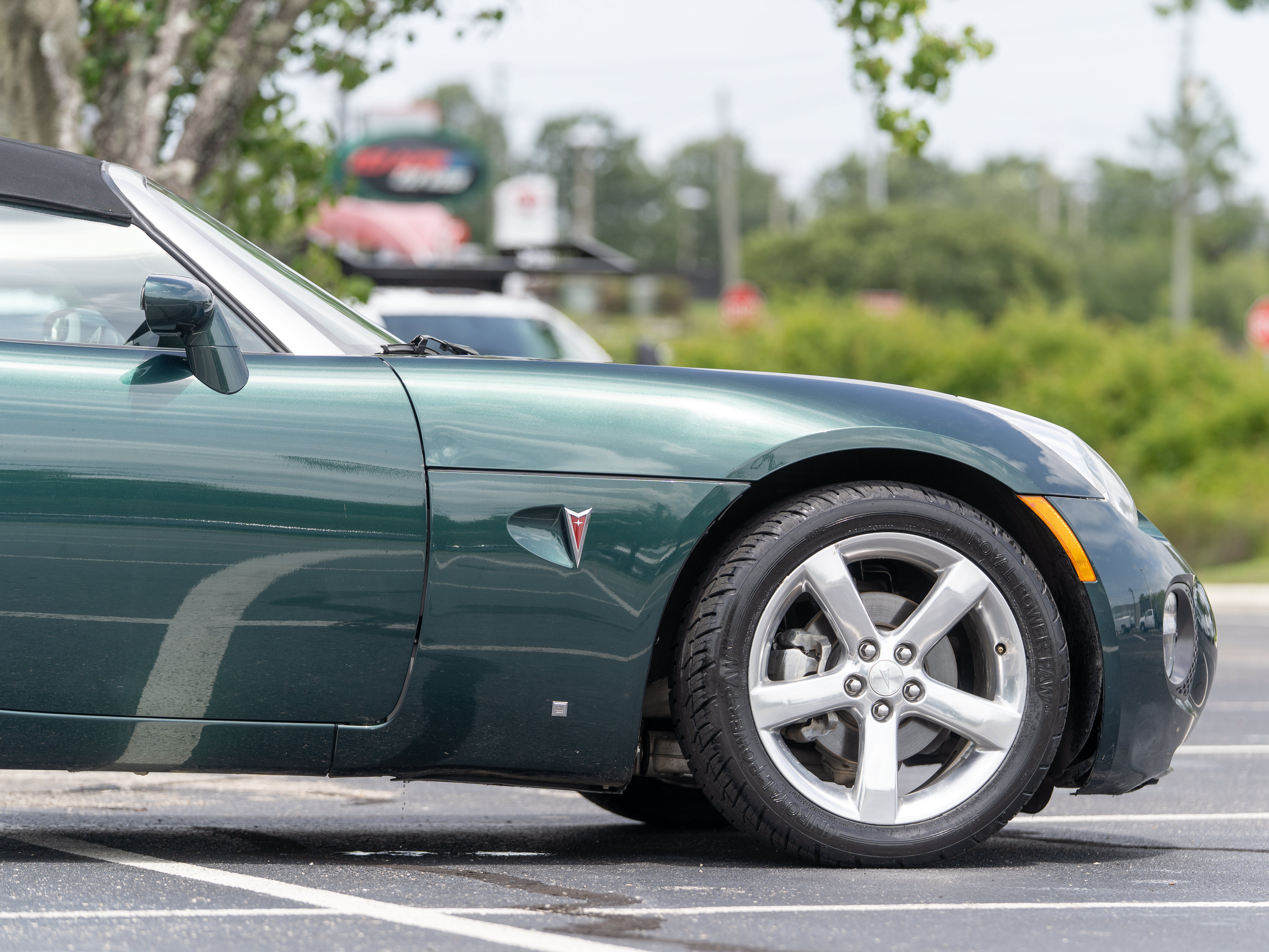 Used 2007 Pontiac Solstice GXP w/ Premium Package RWD image 7