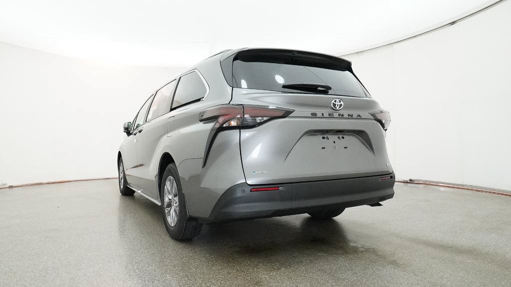 New 2026 Toyota Sienna XLE FWD image 25