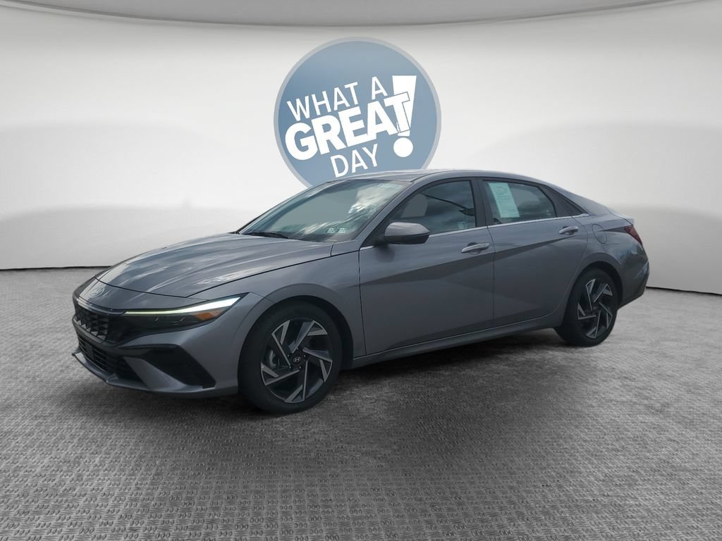 Used 2025 Hyundai Elantra Limited FWD image 8