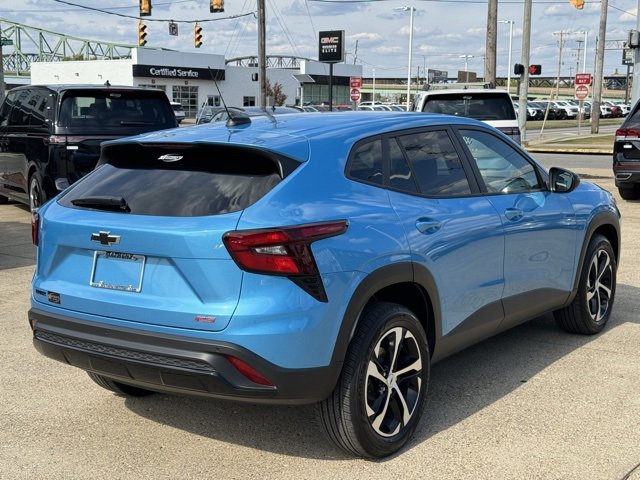 Used 2025 Chevrolet Trax RS w/ Sunroof Package image 5