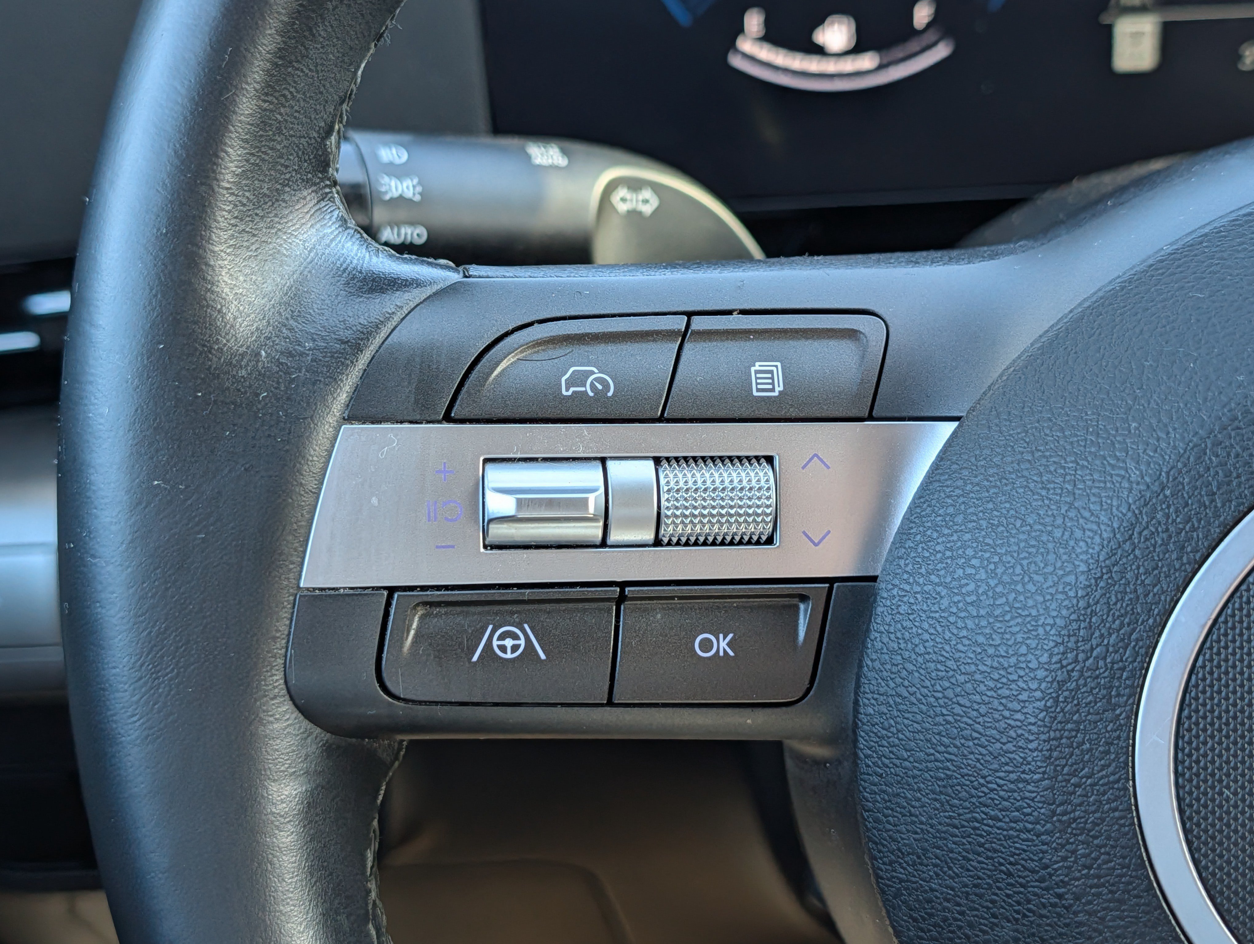 Certified 2024 Hyundai Kona SEL AWD/4WD image 30