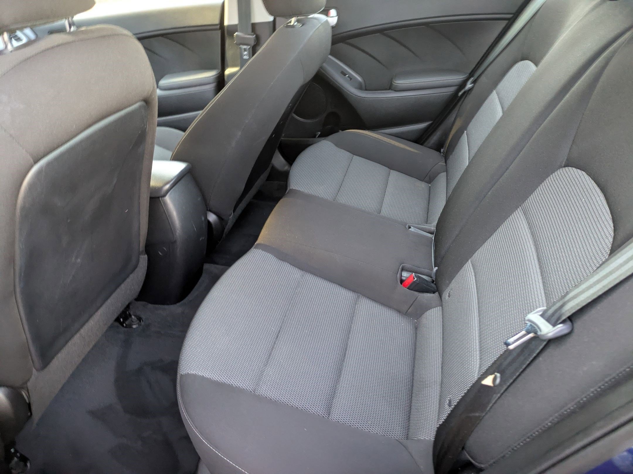 Used 2018 Kia Forte LX image 18