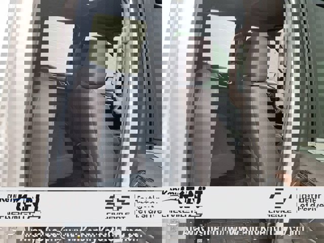 Used 2023 GMC Sierra 1500 SLE image 18