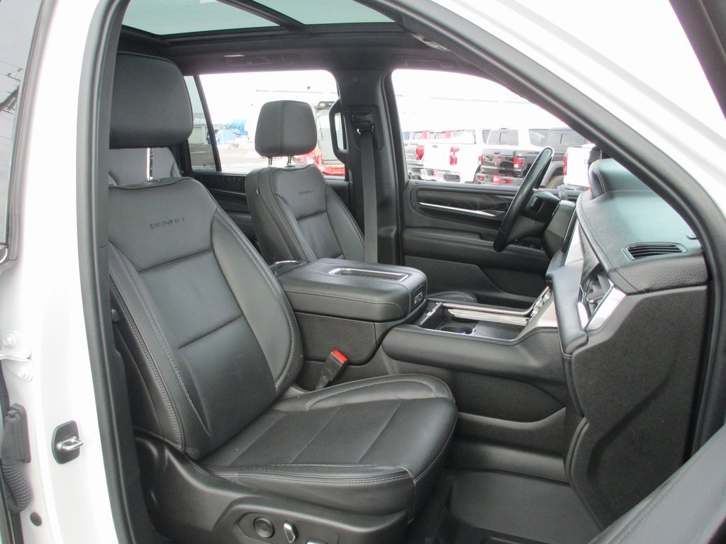Used 2022 GMC Yukon XL Denali image 22