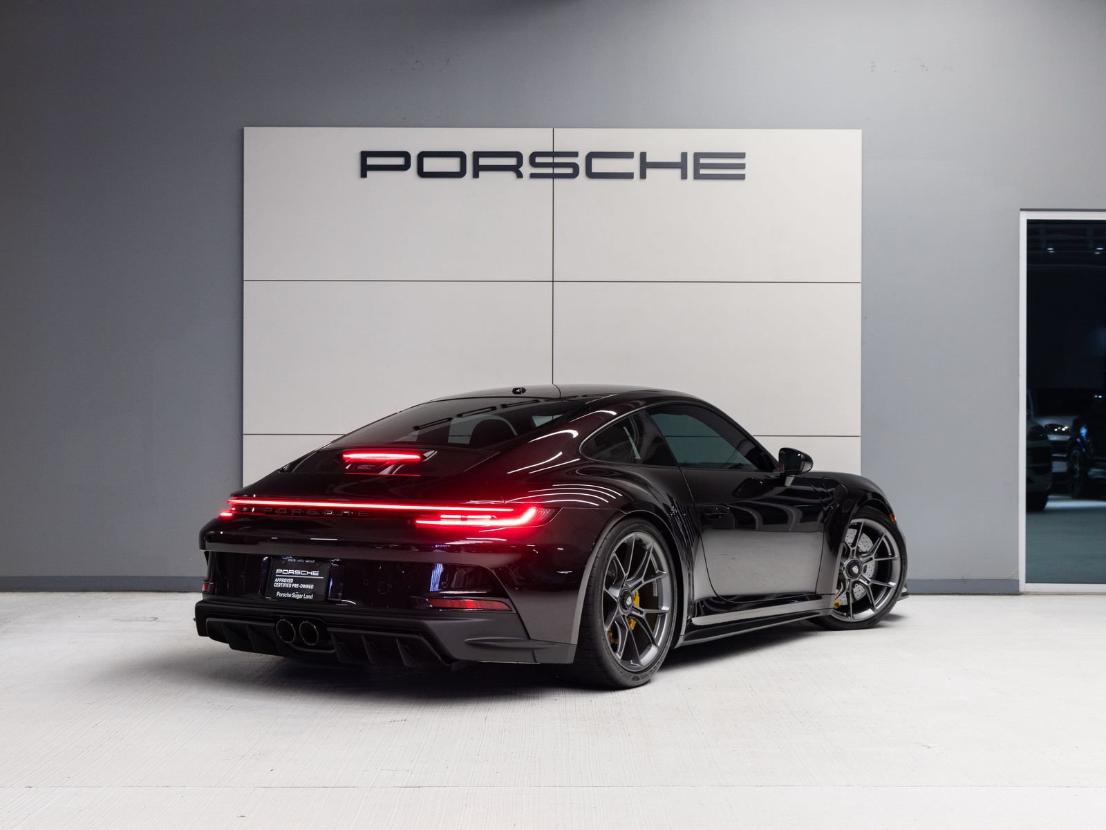 Certified 2022 Porsche 911 GT3 RWD image 7