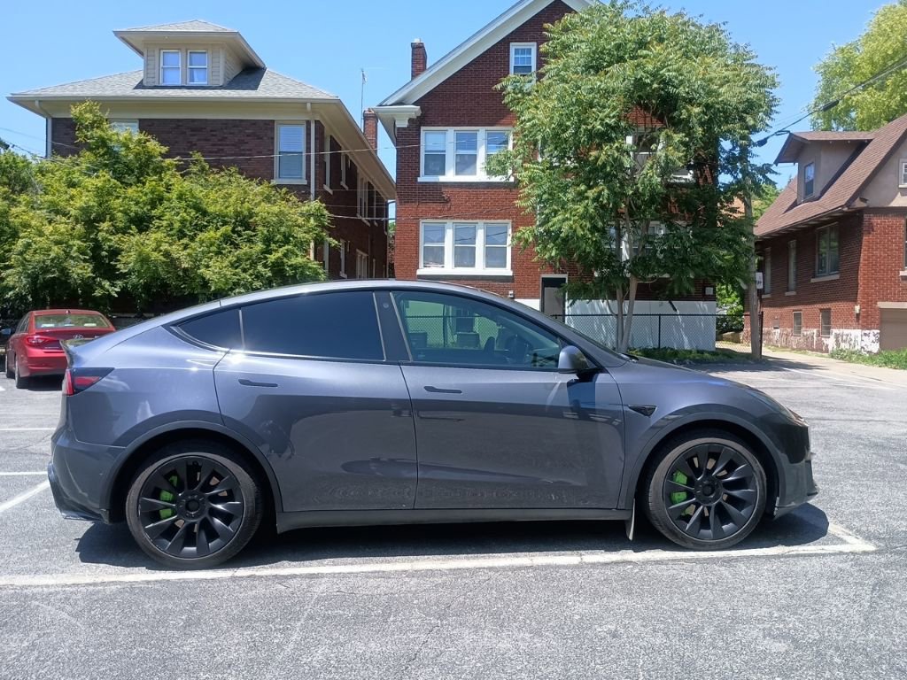 Used 2021 Tesla Model Y Long Range AWD/4WD image 7