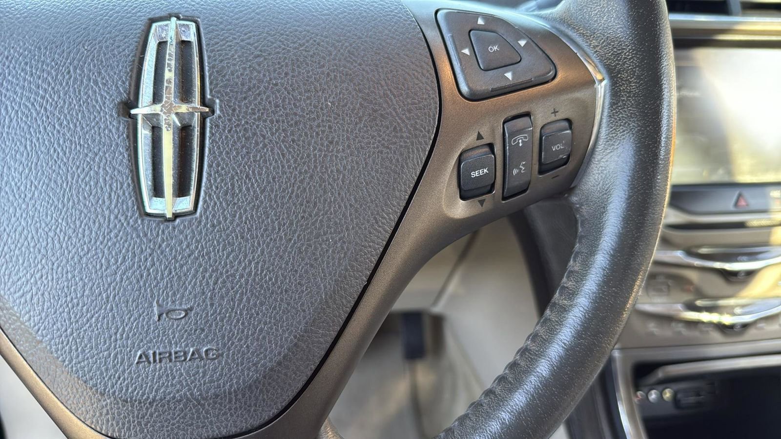 Used 2015 Lincoln MKX Base w/ Equipment Group 101A image 16