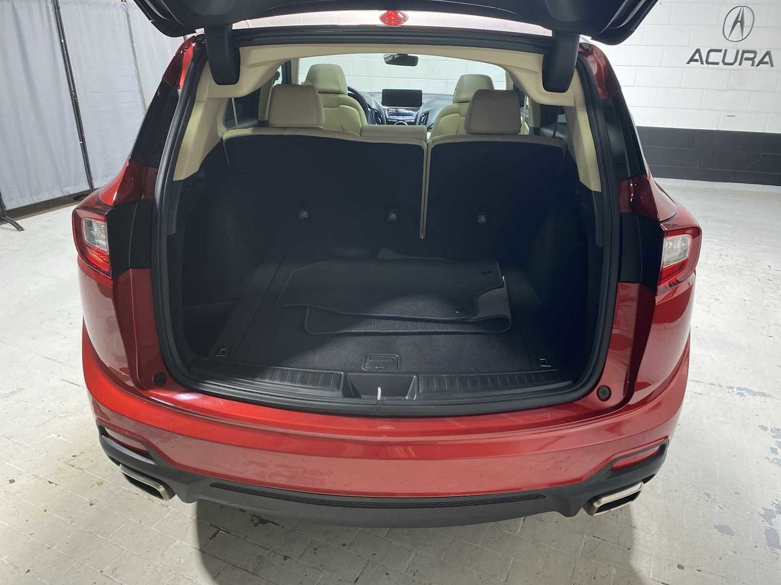 Used 2024 Acura RDX SH-AWD image 19