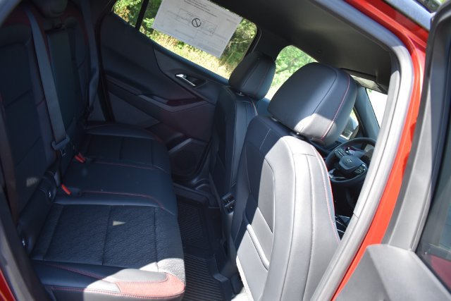 New 2027 Chevrolet Equinox RS w/ Safety and Technology Package FWD image 15