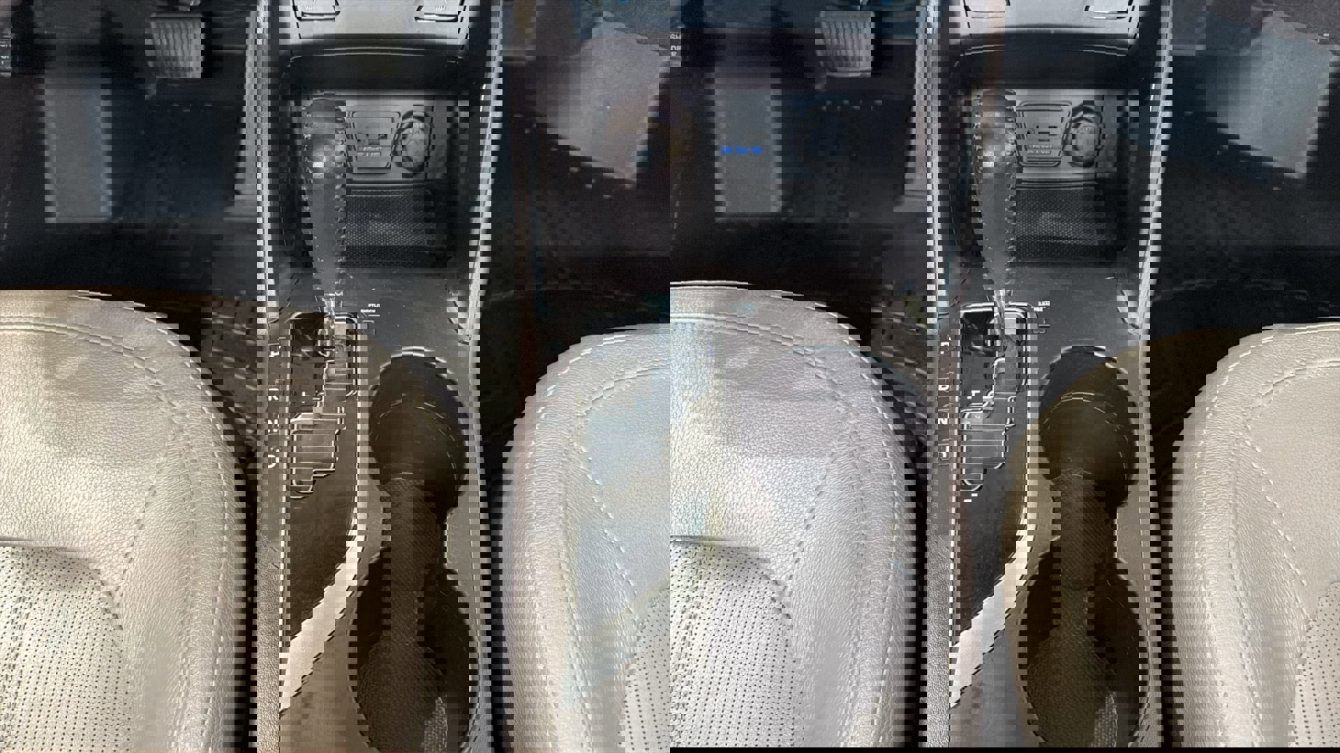 Used 2013 Hyundai Tucson Limited w/ Premium Pkg image 23