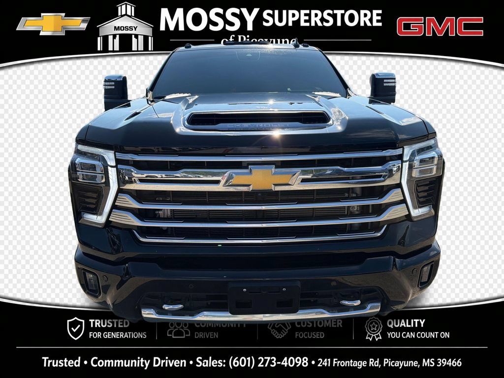 Used 2025 Chevrolet Silverado 3500 High Country w/ High Country Premium Package AWD/4WD image 10