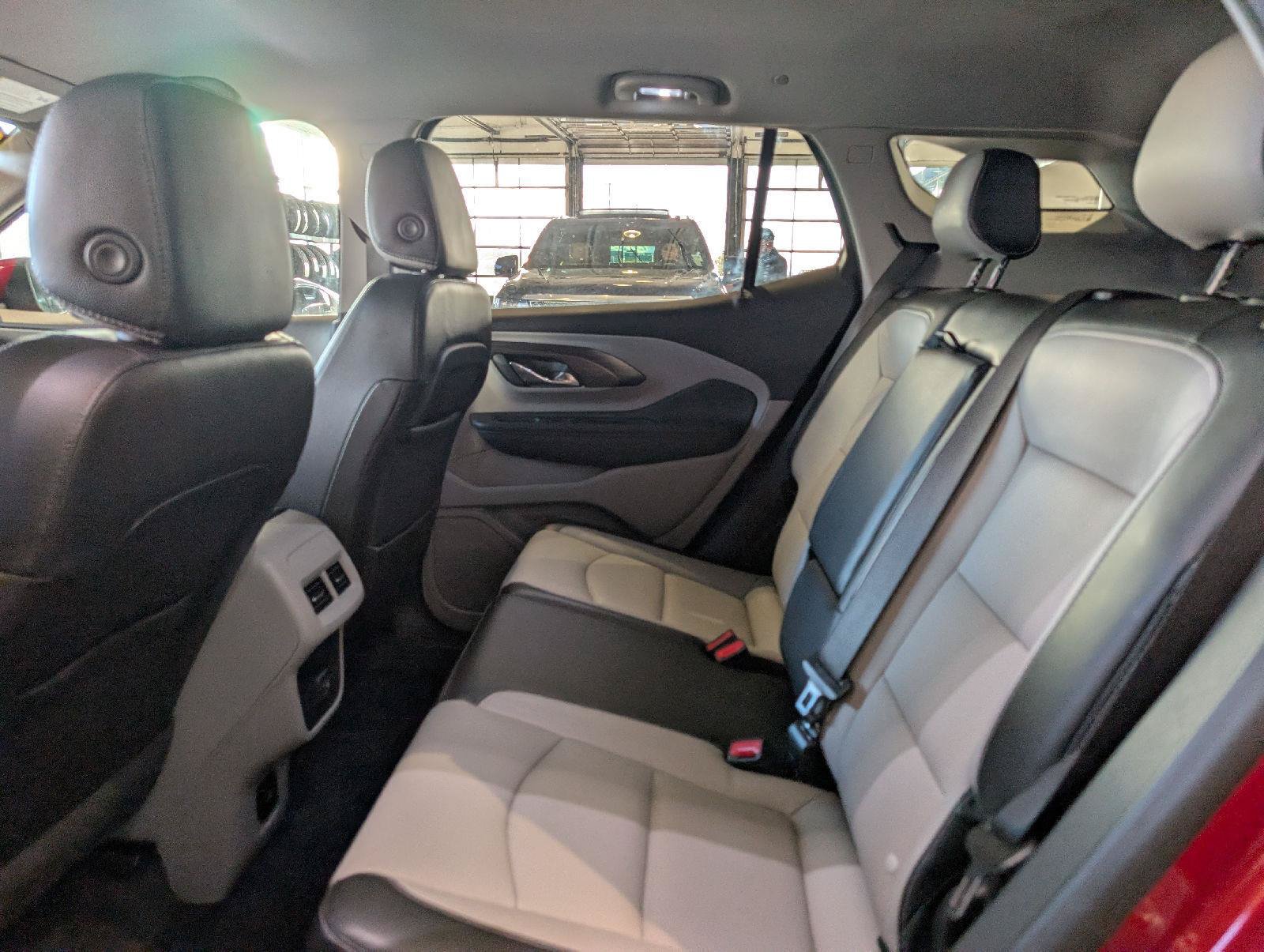 Used 2023 GMC Terrain SLT AWD/4WD image 14
