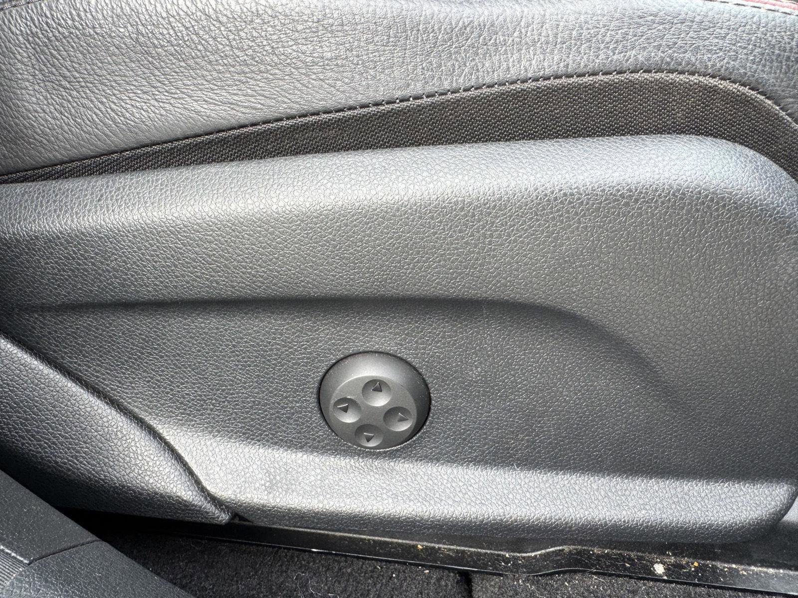 Used 2022 Mercedes-Benz GLC 43 AMG 4MATIC Coupe image 33