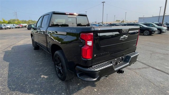 New 2026 Chevrolet Silverado 1500 RST w/ Dark Appearance Package image 8