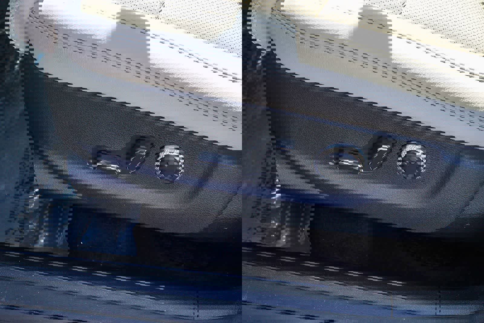 Used 2022 Genesis GV70 2.5T w/ Select Package image 24