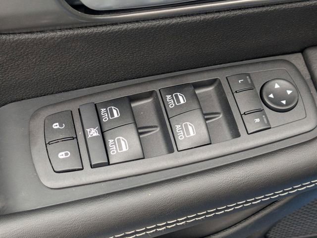 New 2026 Chrysler Pacifica Select w/ S Appearance Package image 11