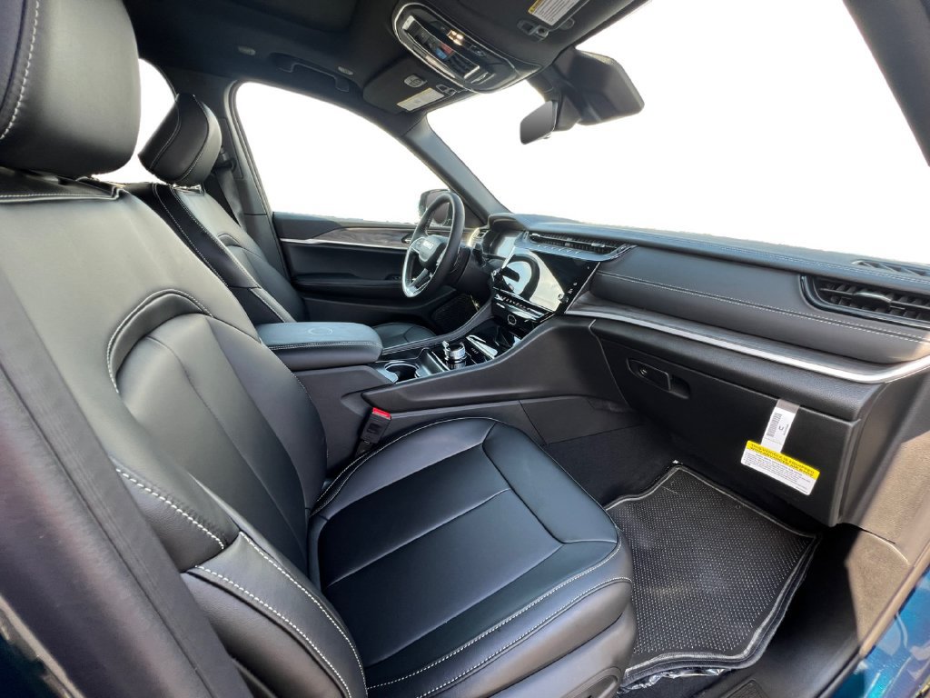 New 2027 Jeep Grand Cherokee L Limited AWD/4WD image 24