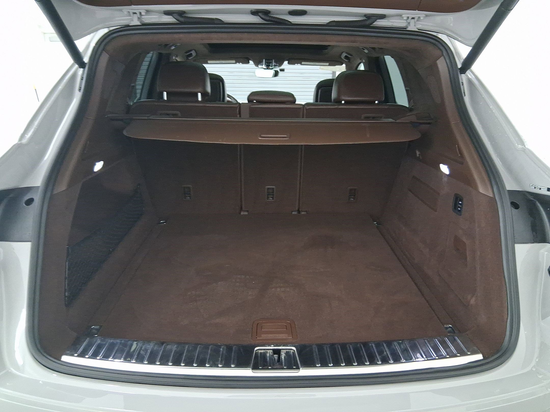 Certified 2022 Porsche Cayenne Turbo image 34