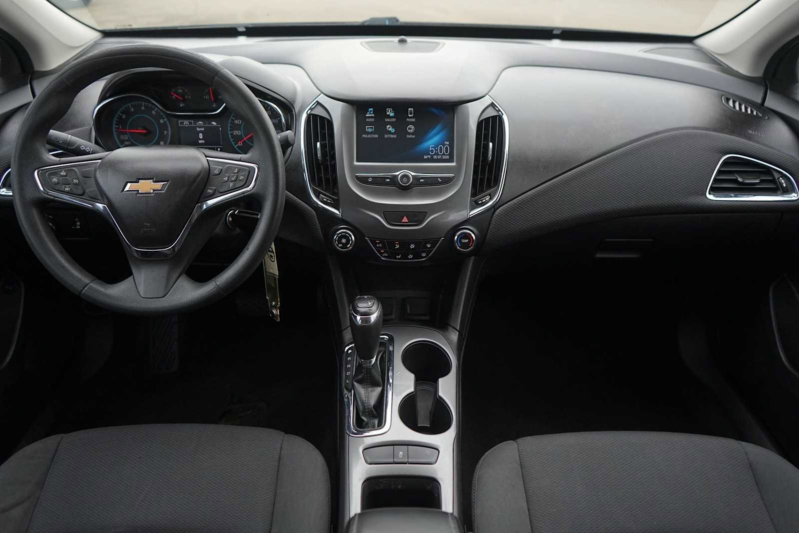 Used 2016 Chevrolet Cruze LT FWD image 10
