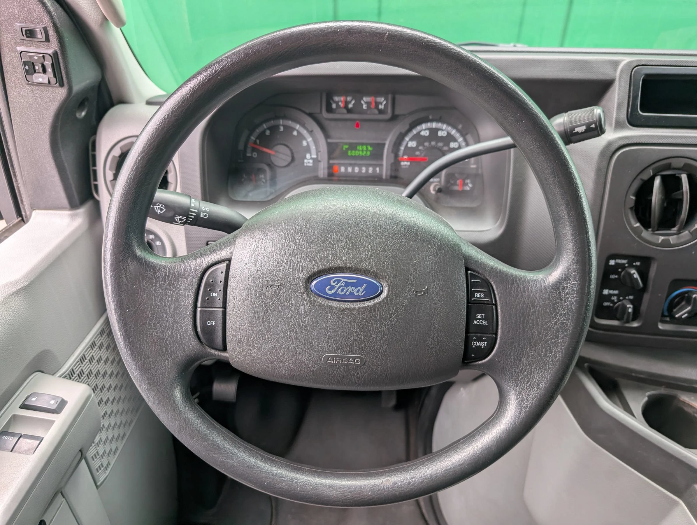 Used 2012 Ford E-350 and Econoline 350 Super Duty w/ Shuttle Bus Prep Pkg RWD image 15