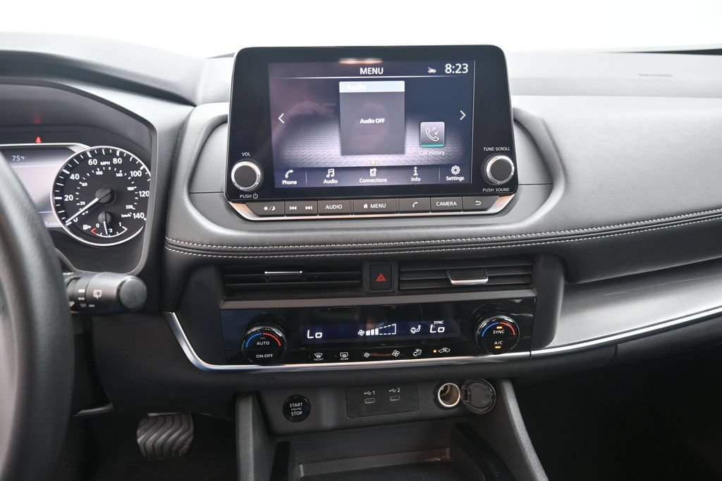 Used 2024 Nissan Rogue SV FWD image 12