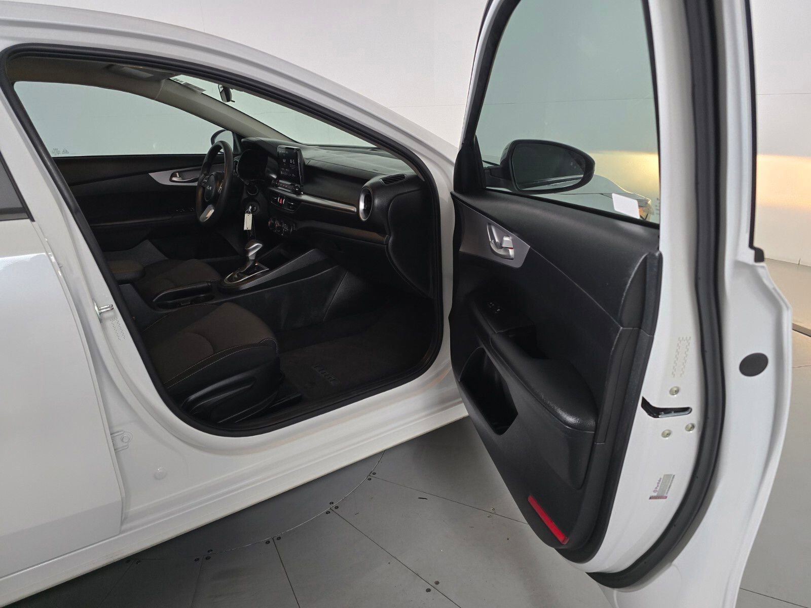 Used 2024 Kia Forte LXS w/ LXS Technology Package image 20