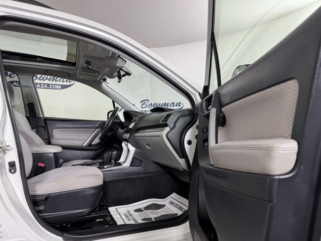 Used 2017 Subaru Forester 2.5i Premium image 17