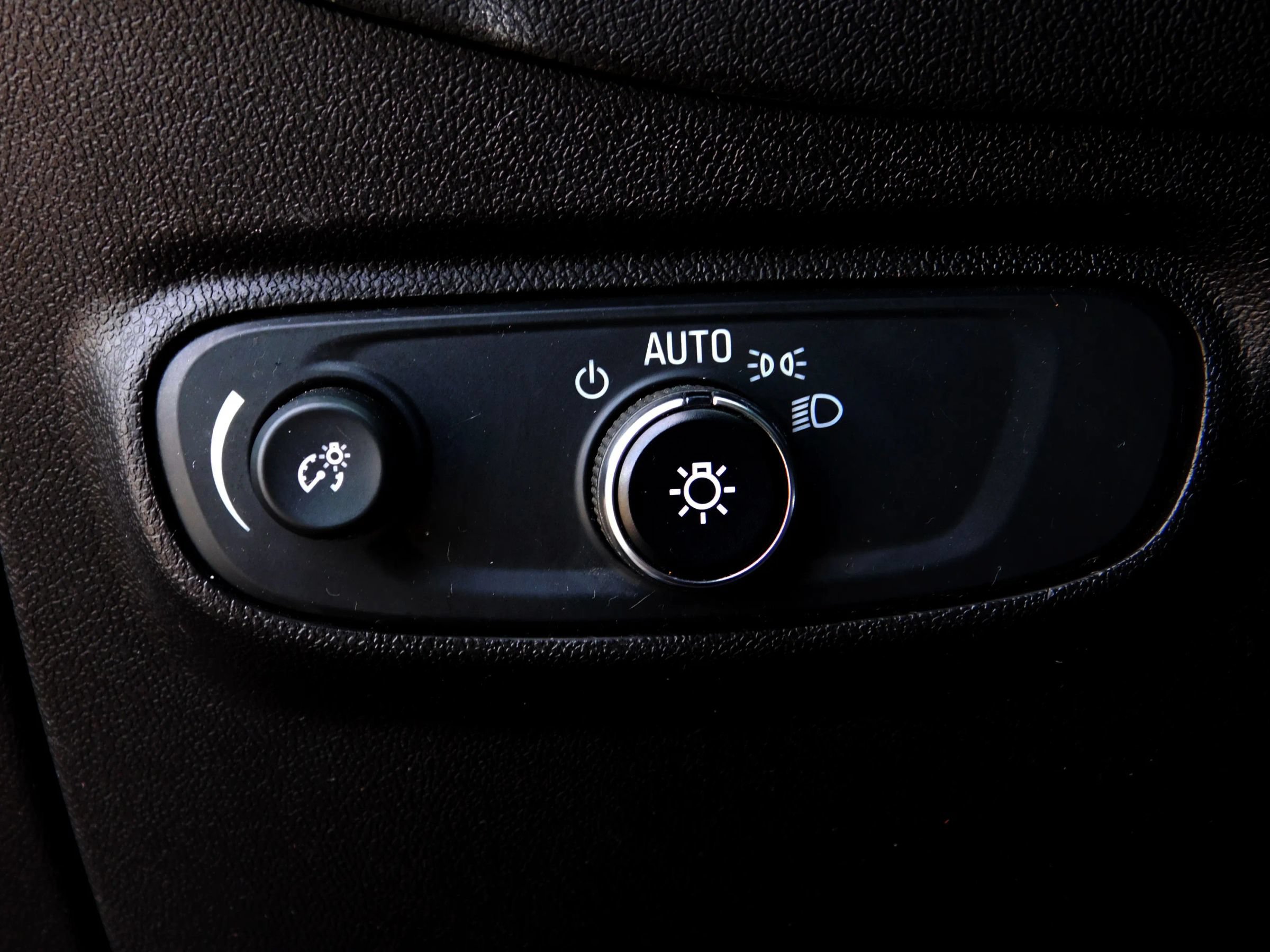 Used 2023 Chevrolet Equinox LS w/ LS Convenience Package FWD image 21