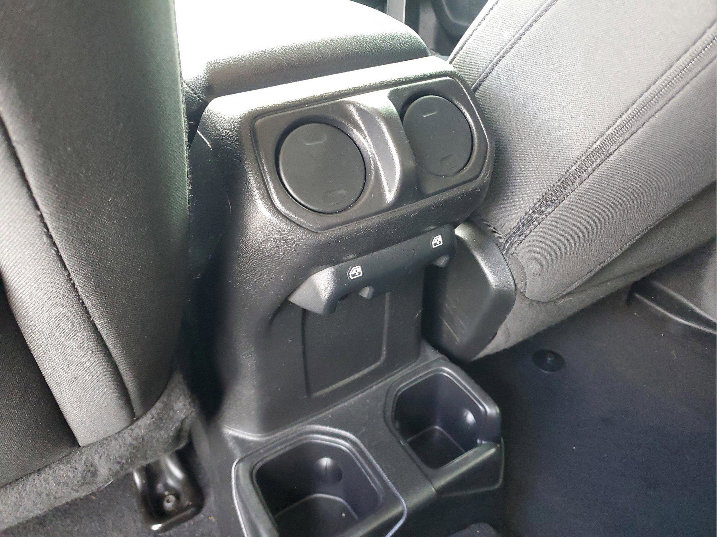 Certified 2018 Jeep Wrangler Unlimited Sport S image 11