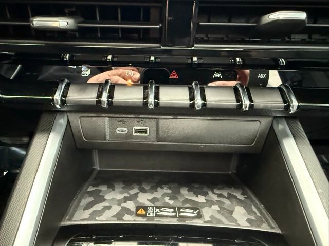 Used 2024 Chevrolet Colorado LT w/ LT Convenience Package III image 34