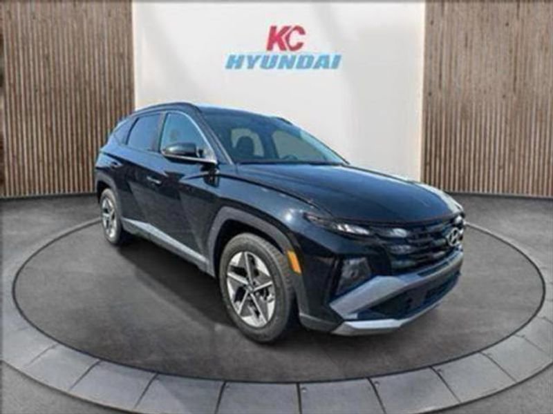 New 2025 Hyundai Tucson SEL image 3