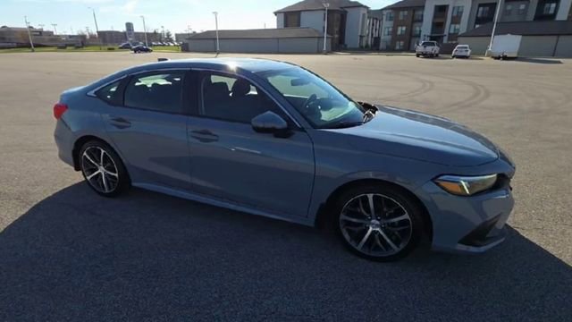 Used 2024 Honda Civic Touring image 3