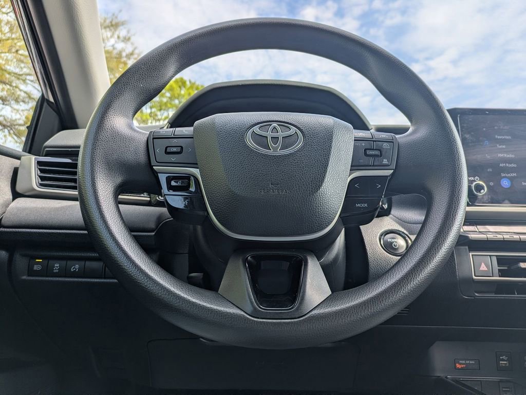 Used 2025 Toyota Camry LE image 22