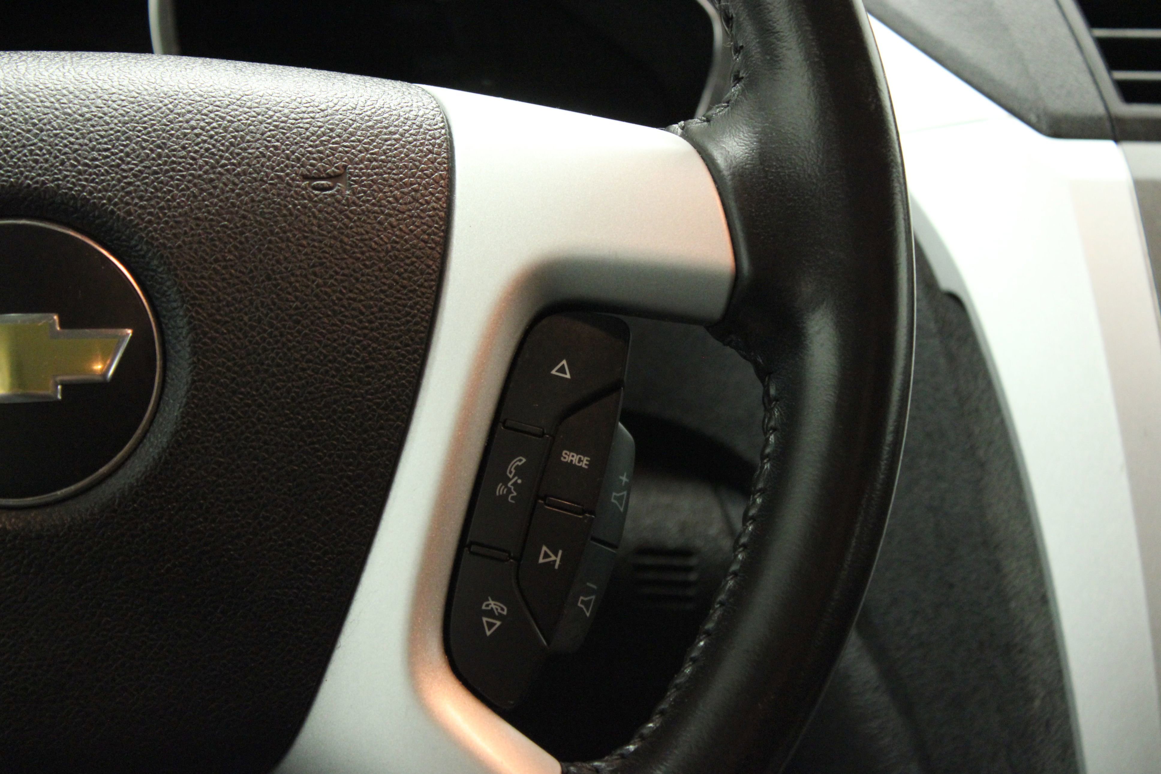 Used 2012 Chevrolet Traverse LT FWD image 22