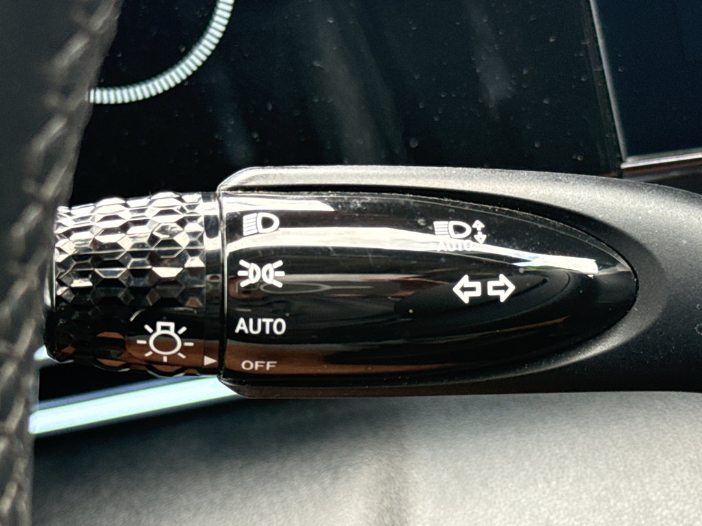 Used 2025 Hyundai Elantra Limited FWD image 17