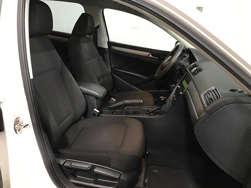 Used 2015 Volkswagen Passat 1.8T Limited Edition image 14