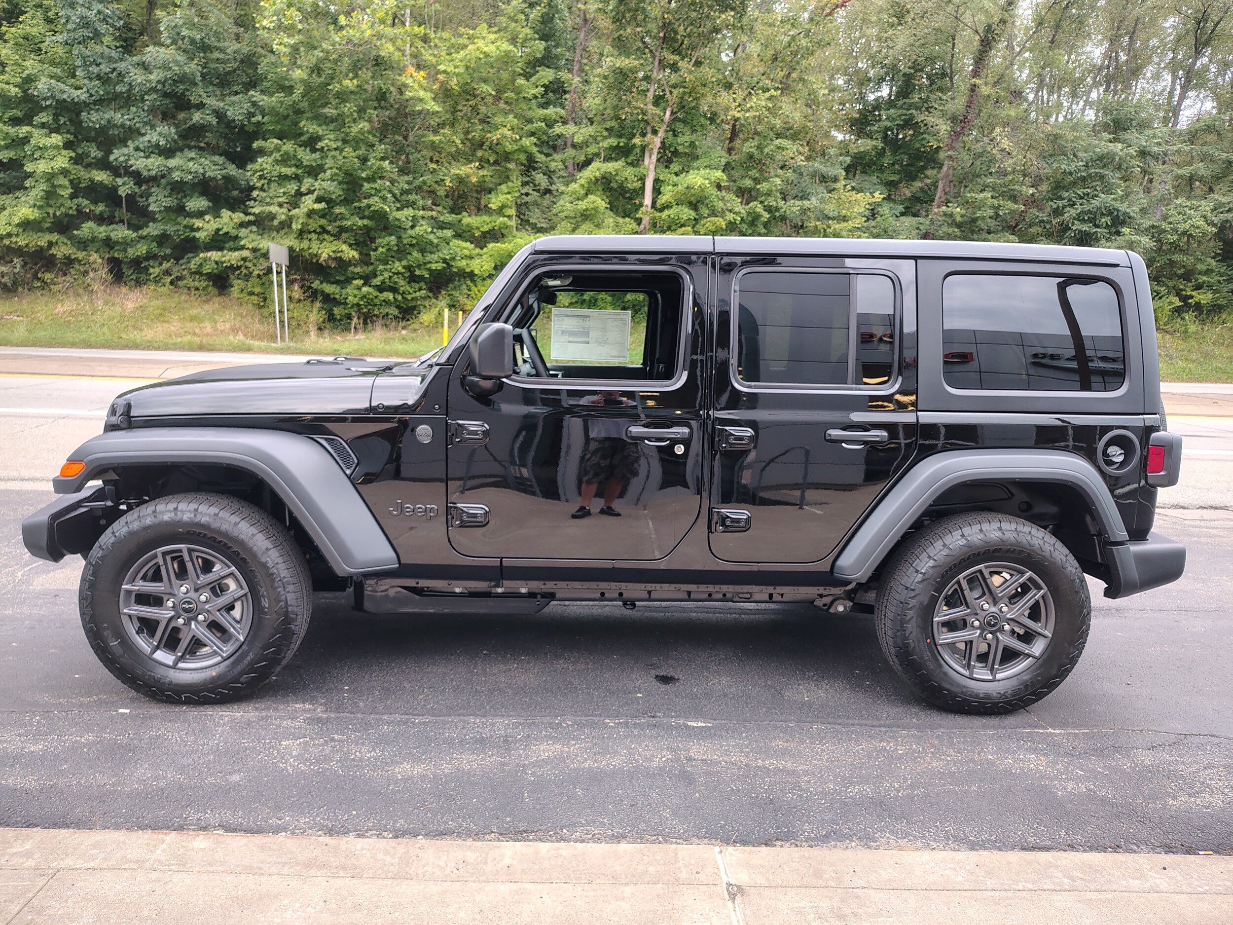 New 2027 Jeep Wrangler Unlimited Sport AWD/4WD image 7