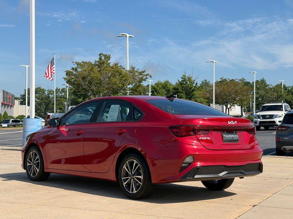 Used 2023 Kia Forte LXS FWD image 7