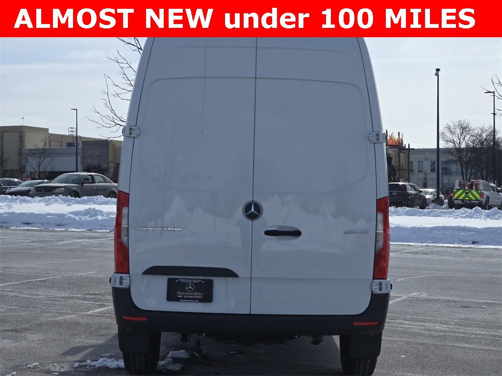 Used 2025 Mercedes-Benz Sprinter 2500 image 12