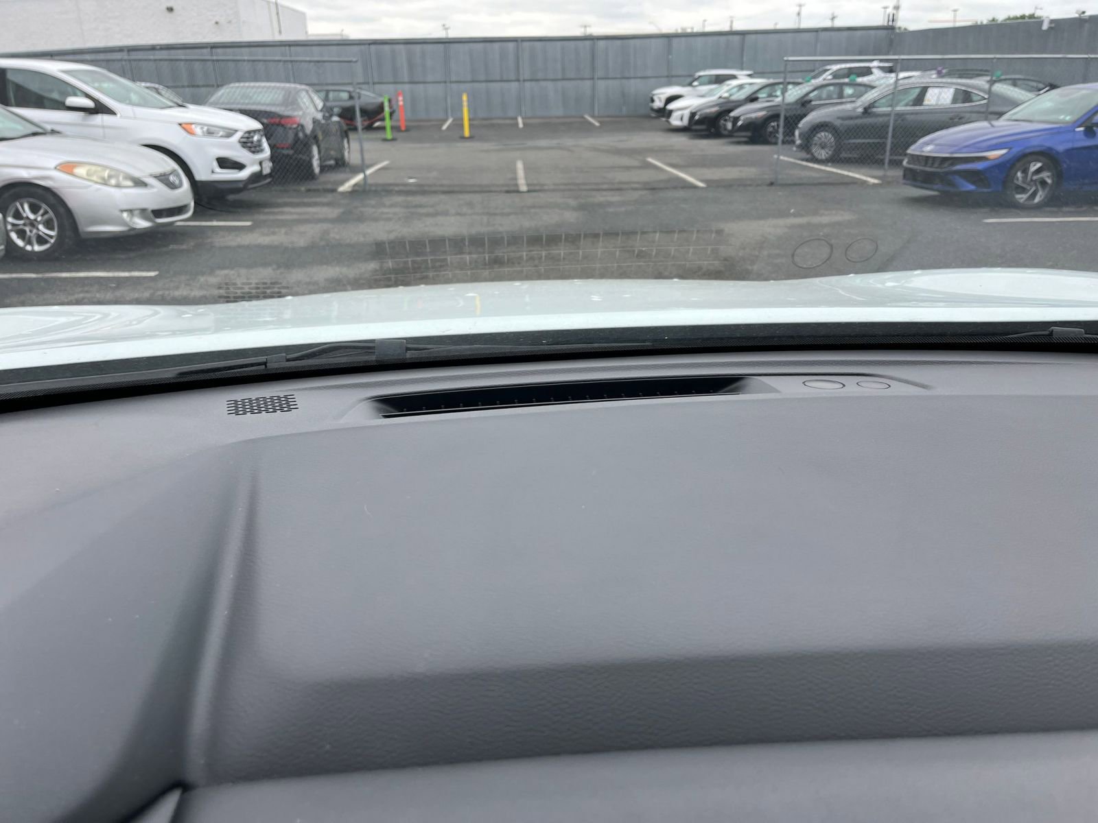 Used 2025 Nissan Rogue SV AWD/4WD image 17