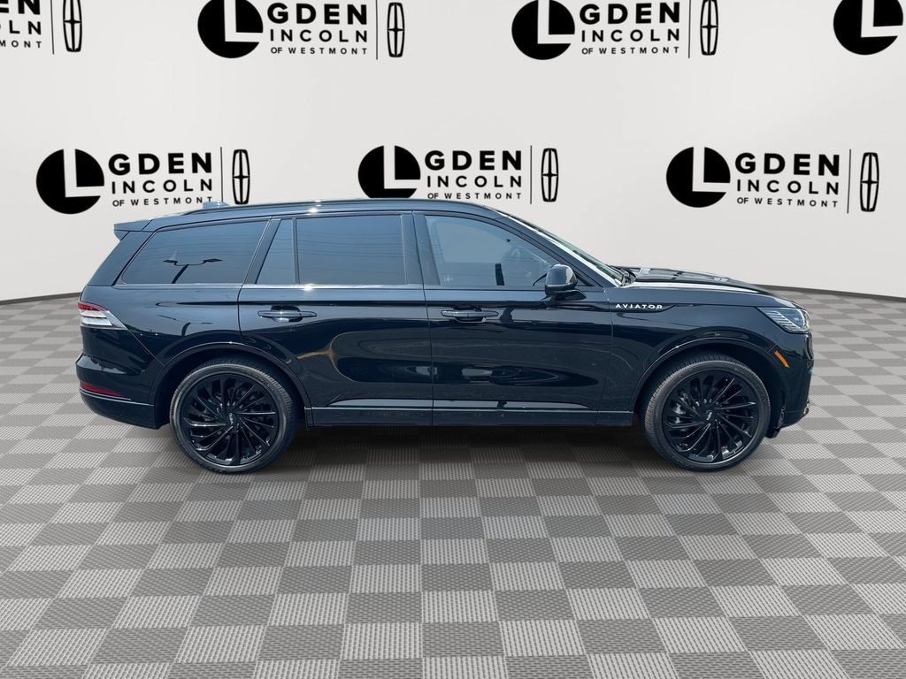 Used 2026 Lincoln Aviator Reserve w/ Jet Appearance Package AWD/4WD image 9