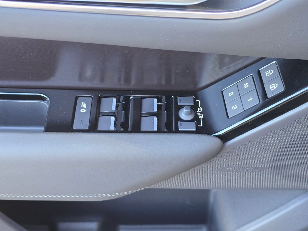 New 2026 Land Rover Range Rover Velar Belgravia AWD/4WD image 29