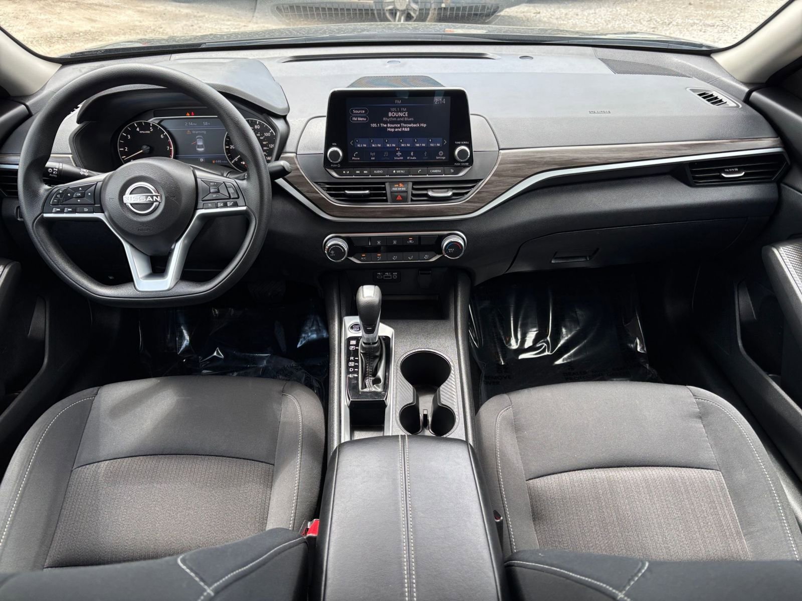 Used 2025 Nissan Altima 2.5 SV FWD image 33