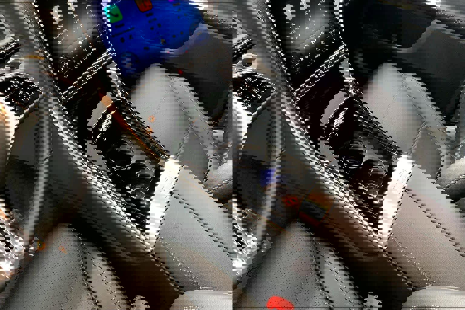 Used 2025 Mercedes-Benz GLC 300 image 26